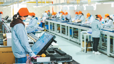 大屏低價(jià)時(shí)代 智能電視為何越來(lái)越便宜？